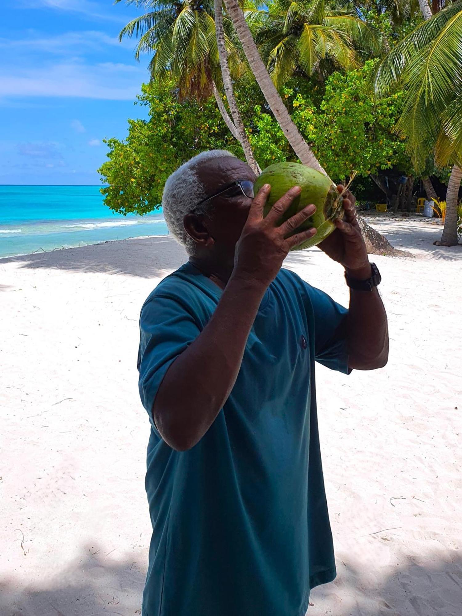 The Fulhadhoo Beach Cottage Exteriör bild